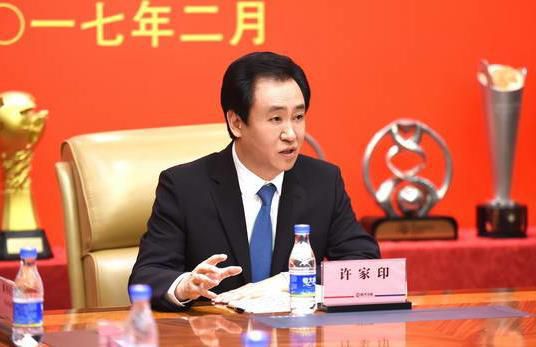 说着，他还担心叶辰会对这种流程不太满意，连忙又解释道：叶先生，港岛这边对航空安全抓得比较紧，不像美国那边相对松散，所以这些该走的流程一样都少不了，还请您多担待。